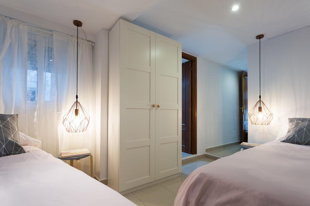 Apartamentos Diaber Gerona 22 Sevilla Exteriér fotografie